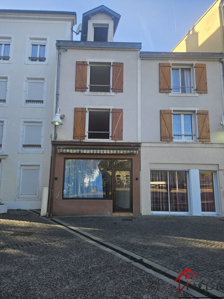 Apartamento de 2 dormitorios en Bourbonne-les-Bains, France No. 39865