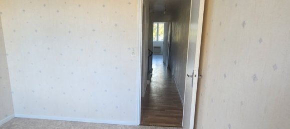 Apartamento de 2 dormitorios en Bourbonne-les-Bains, France No. 39865 4