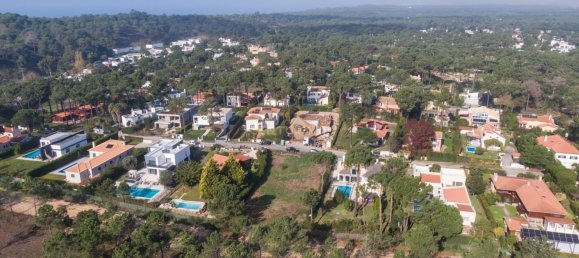 1307m² Land in Almada, Portugal No. 133805 8