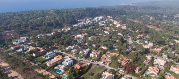 1307m² Land in Almada, Portugal No. 133805 2