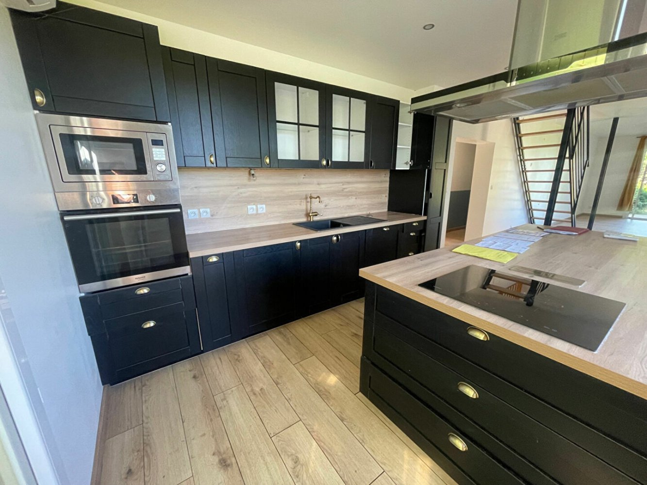 Casa de 4 dormitorios en Occitanie, France No. 296757