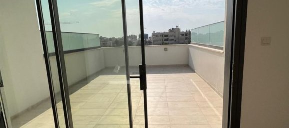 3 bedrooms Townhouse in Limassol, Cyprus No. 28440 16