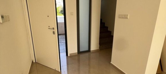 3 bedrooms Townhouse in Limassol, Cyprus No. 28440 2