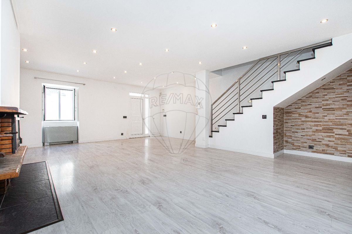 Casa de 2 dormitorios en Loures, Portugal No. 42371