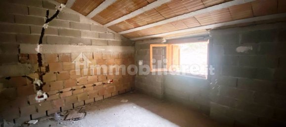 1 Schlafzimmer Haus in Esanatoglia, Italy, Nr. 128796 8