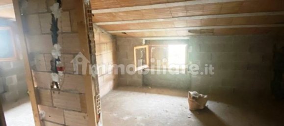 1 Schlafzimmer Haus in Esanatoglia, Italy, Nr. 128796 10