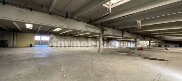 5 rooms Warehouse in Fagnano Olona, Italy No. 81241 4