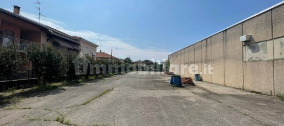 5 rooms Warehouse in Fagnano Olona, Italy No. 81241 13