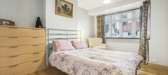 2 bedrooms House in Surrey, United Kingdom No. 8581 16