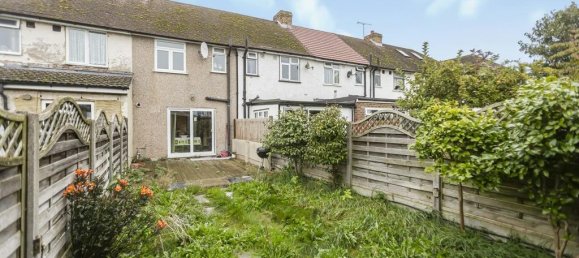 2 bedrooms House in Surrey, United Kingdom No. 8581 19