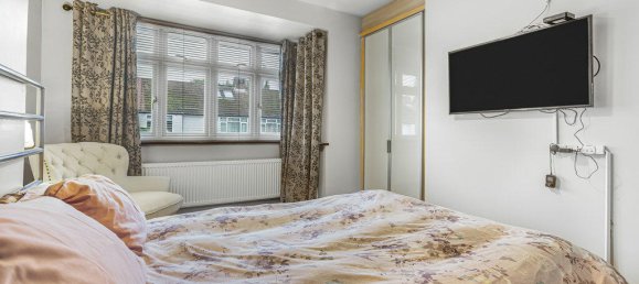 2 bedrooms House in Surrey, United Kingdom No. 8581 20