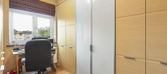 2 bedrooms House in Surrey, United Kingdom No. 8581 17