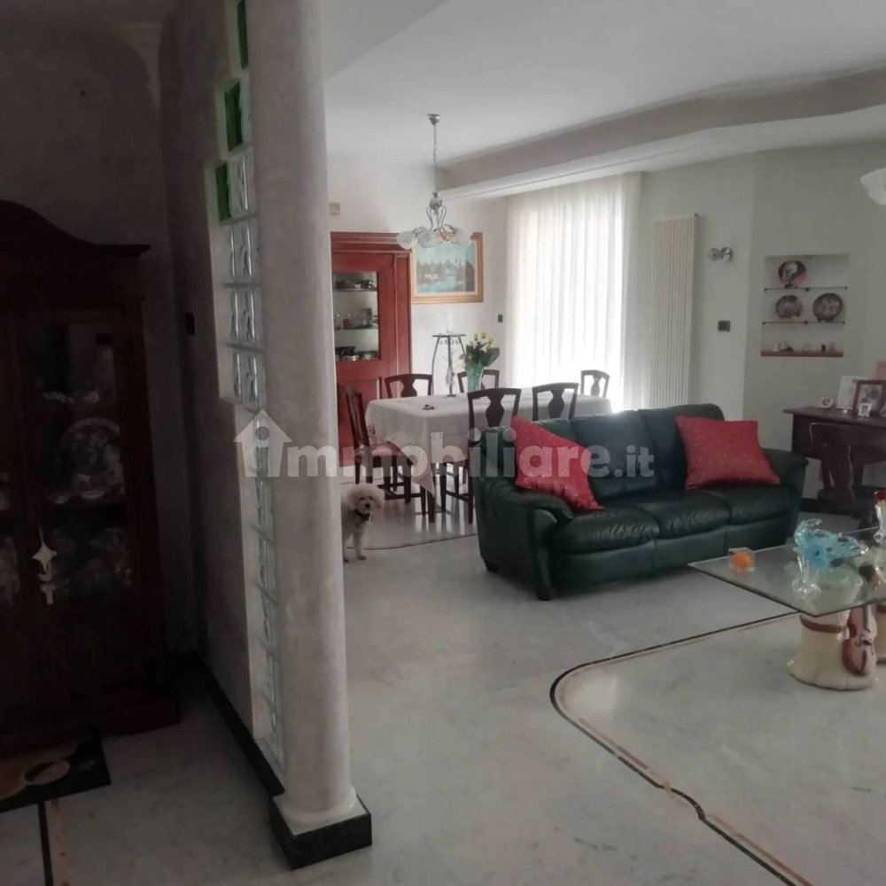 5 bedrooms Apartment in Casoria, Italy No. 161778
