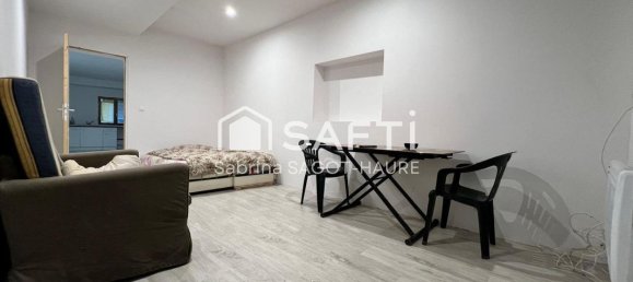 5 bedrooms House in Issoudun, France No. 160898 10