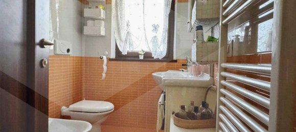 4 rooms Apartment in Rome, Italy No. 32782 10