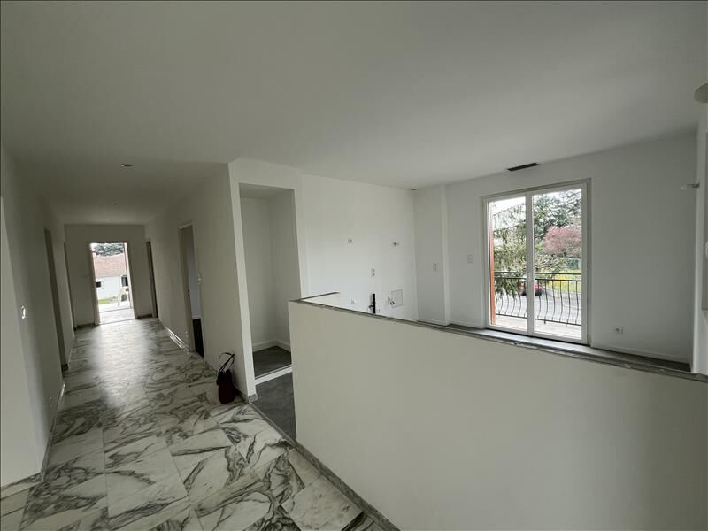 3 bedrooms Apartment in Haute-Garonne, France No. 343366