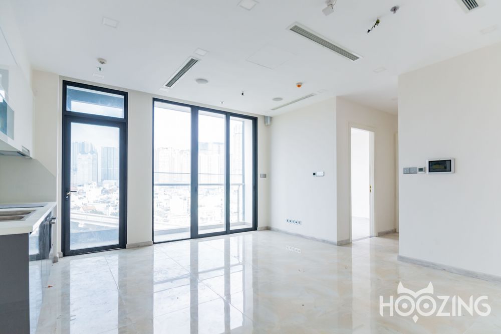 2 rooms Office in District 1, Vietnam No. 17980