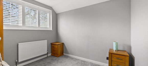 3 bedrooms House in Horsham, United Kingdom No. 982 13