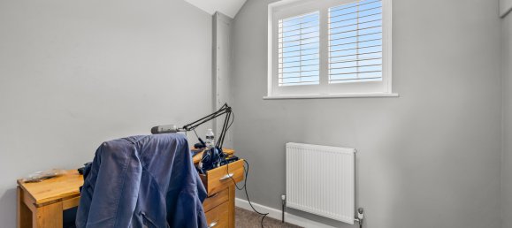 3 bedrooms House in Horsham, United Kingdom No. 982 32