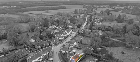 3 bedrooms House in Horsham, United Kingdom No. 982 46