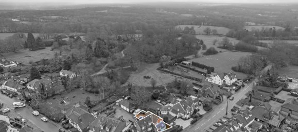 3 bedrooms House in Horsham, United Kingdom No. 982 16