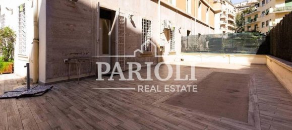 3 rooms Apartment in Rome, Italy No. 21569 10