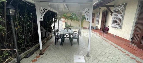 2 bedrooms Villa in Forte dei Marmi, Italy No. 194177 9