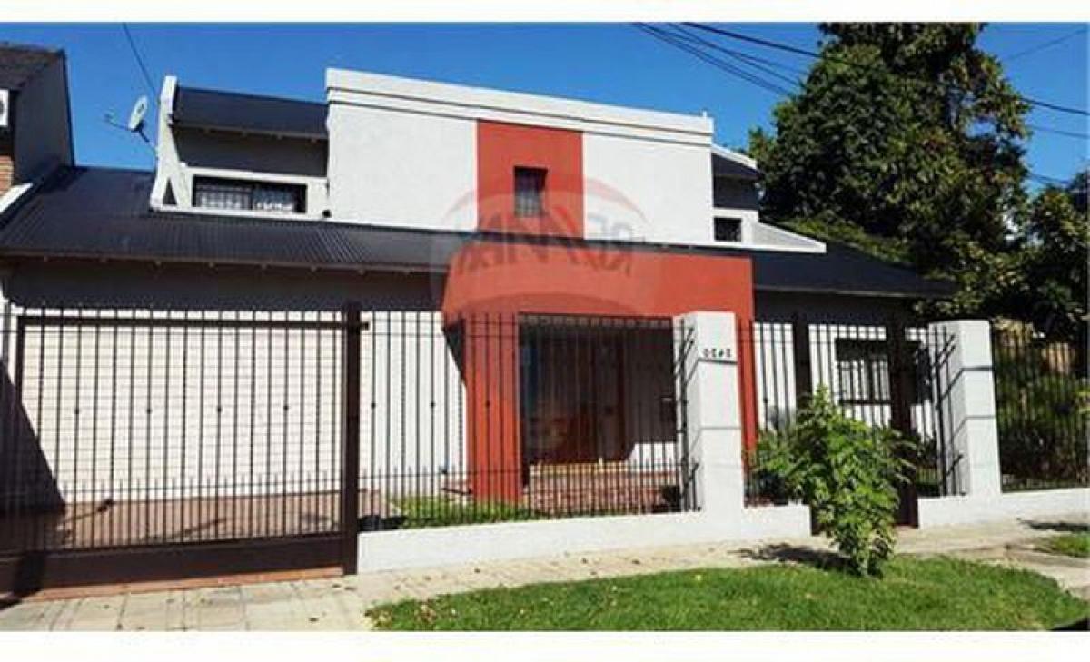 4 Schlafzimmer Haus in Moron, Argentina, Nr. 64053