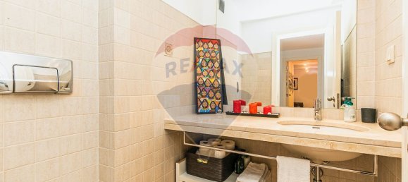 5 bedrooms Apartment in Lisbon, Portugal No. 75388 9