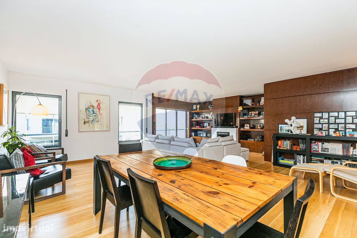 5 bedrooms Apartment in Lisbon, Portugal No. 75388