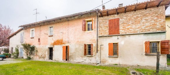 Casa de 4 dormitorios en Castelfranco Emilia, Italy No. 129075 3