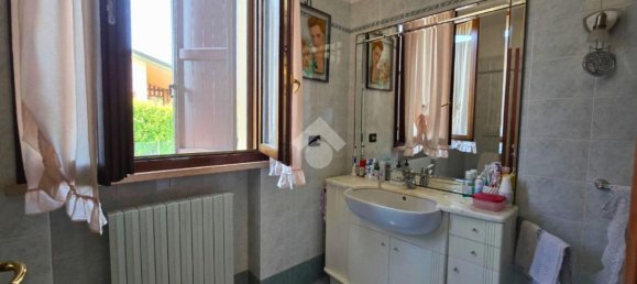 4 rooms Apartment in Montechiarugolo, Italy No. 268693 5