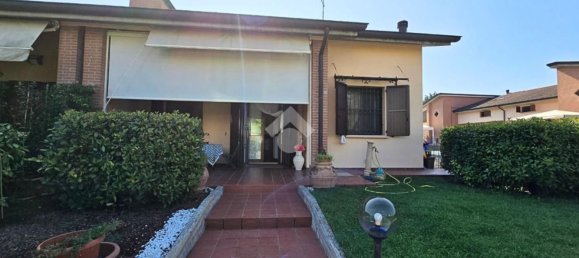 4 rooms Apartment in Montechiarugolo, Italy No. 268693 11