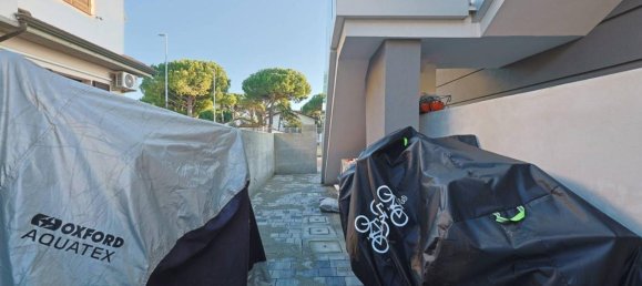 5 rooms Apartment in Cervia, Italy No. 70666 7