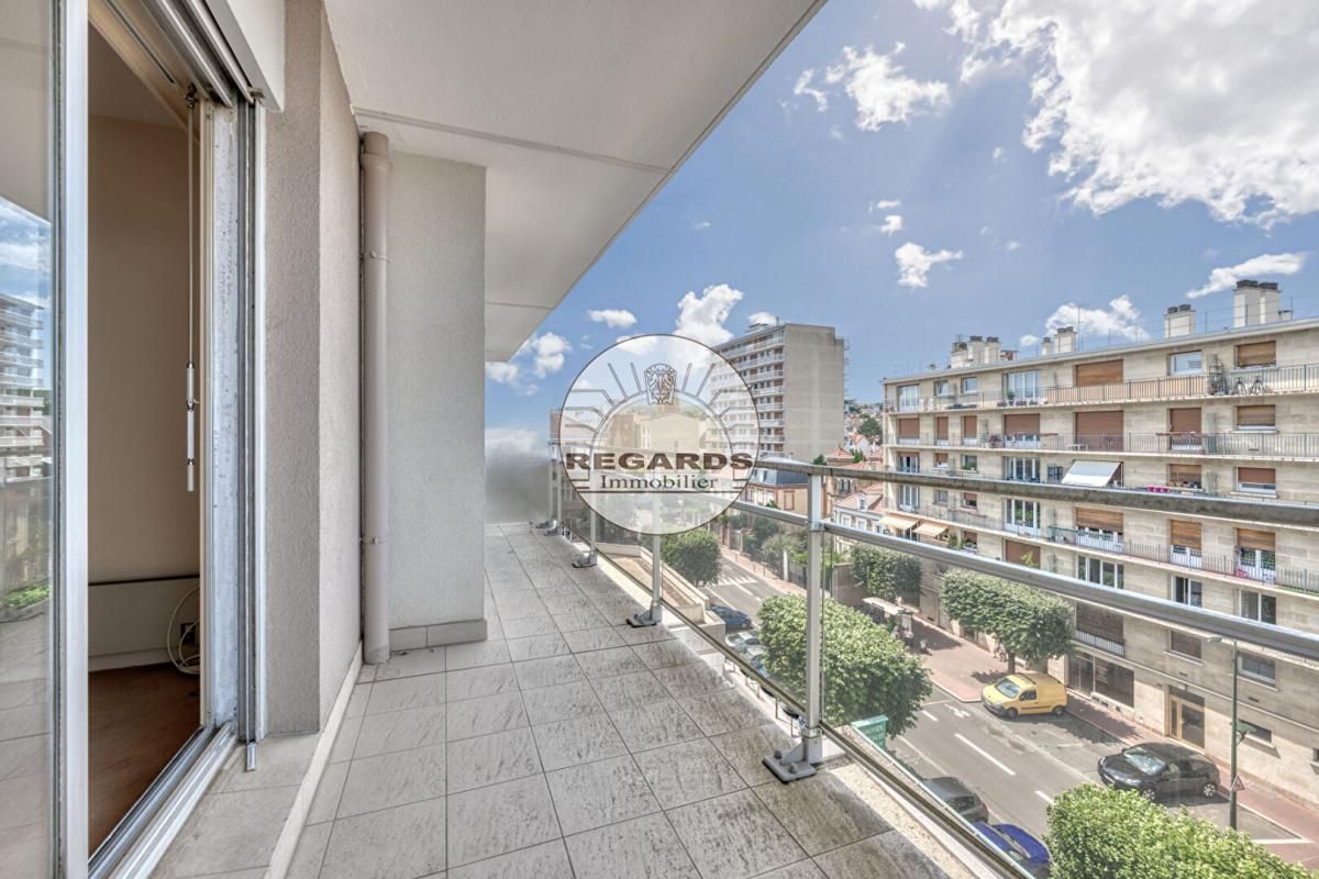 Apartamento de 2 dormitorios en Clamart, France No. 296573