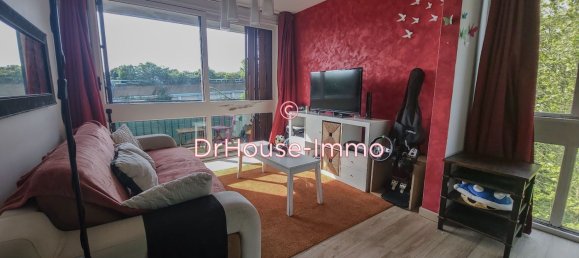 3 bedrooms Apartment in Fontenay-le-Fleury, France No. 176910 3