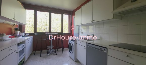 3 bedrooms Apartment in Fontenay-le-Fleury, France No. 176910 7