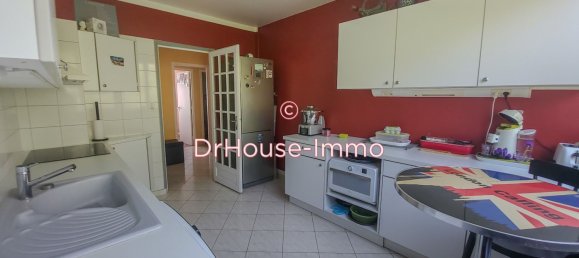 3 bedrooms Apartment in Fontenay-le-Fleury, France No. 176910 6