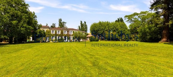 9 bedrooms Castles in Bordeaux, France No. 297708 18