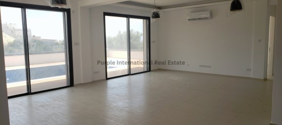 4 bedrooms Villa in Paphos, Cyprus No. 949 6