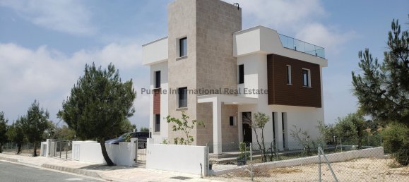 4 bedrooms Villa in Paphos, Cyprus No. 949 7
