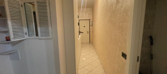 2-salle Appartement à Milan, Italy No. 246865 19