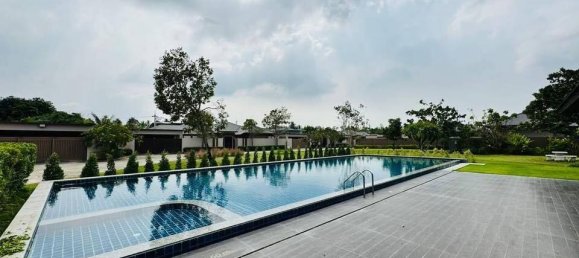 5 Schlafzimmer Doppelhaus in Pattaya, Thailand, Nr. 70258 20