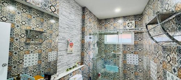 5 Schlafzimmer Doppelhaus in Pattaya, Thailand, Nr. 70258 7