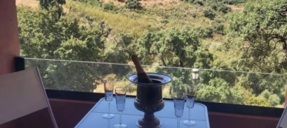 Apartamento de 3 dormitorios en Marbella, Spain No. 237220 9