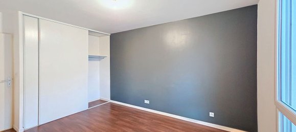 Apartamento de 2 dormitorios en Tours, France No. 253625 3
