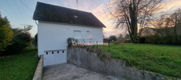 4 bedrooms House in Montcresson, France No. 53050 12