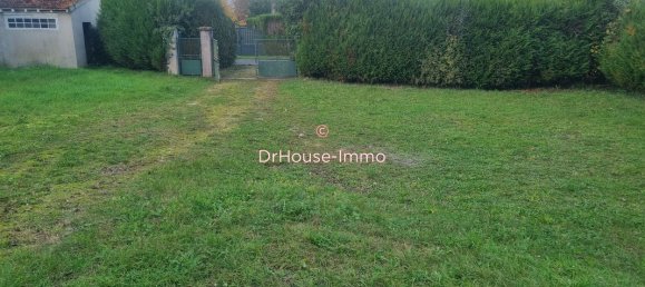 4 bedrooms House in Montcresson, France No. 53050 14