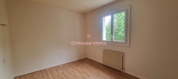 4 bedrooms House in Montcresson, France No. 53050 8