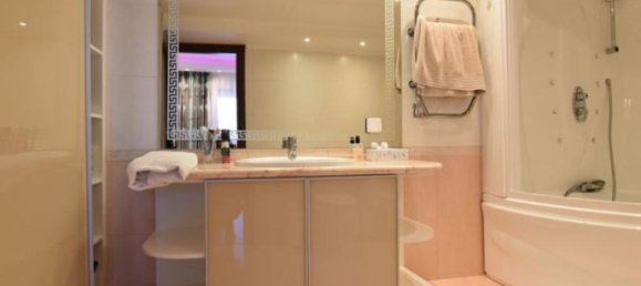 4 Schlafzimmer Wohnung in Limassol, Cyprus, Nr. 12676 8